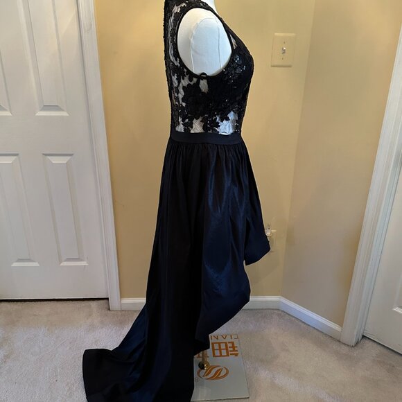 Black High-Low Prom/Evening Gown, Size 9 - Picture 6 of 8